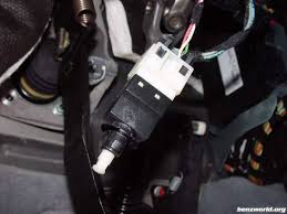 See U3280 repair manual